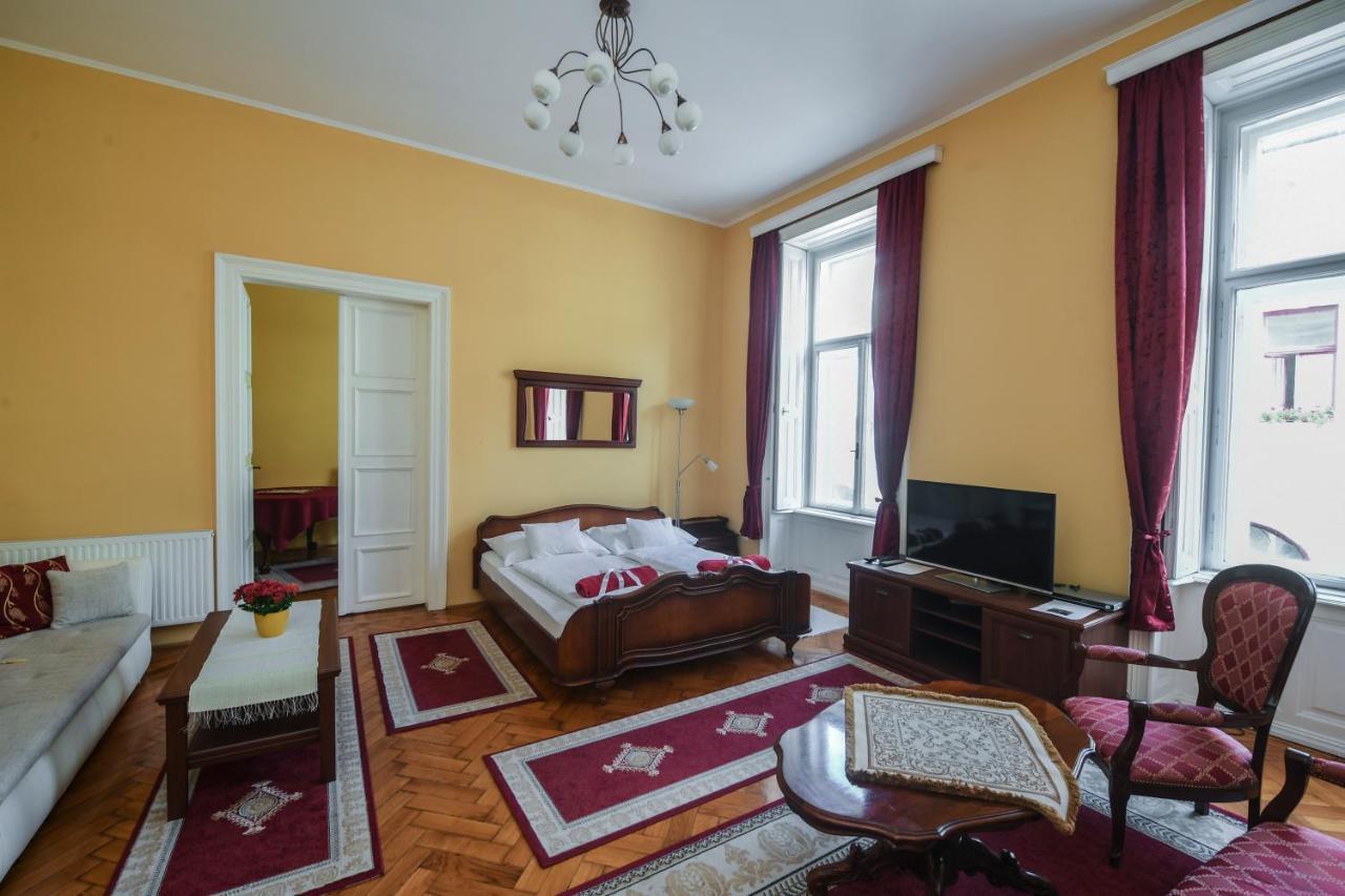 Centrum Vendeghaz إغير المظهر الخارجي الصورة
